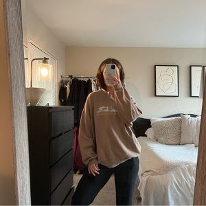 Vintage Oversized Beige Crewneck Sweatshirt